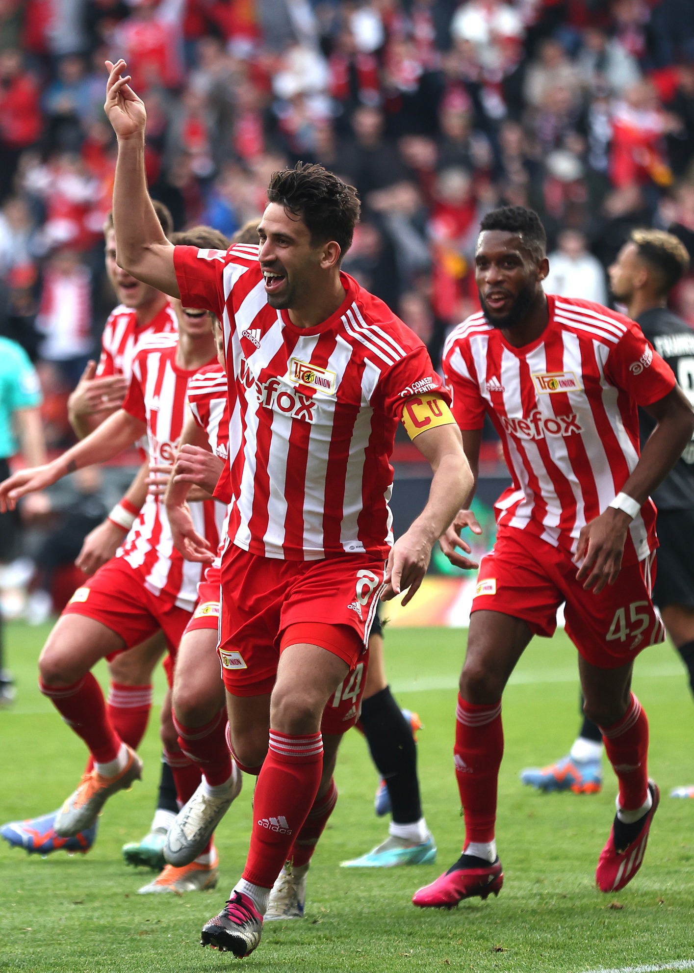 柏林联合凭借耐心进攻,成功战胜劲旅对手 柏林联合凭借耐心进攻,成功战胜劲旅对手