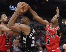 模拟器试玩-包含公牛队客场惊险获胜，展现出色的逆转实力的词条