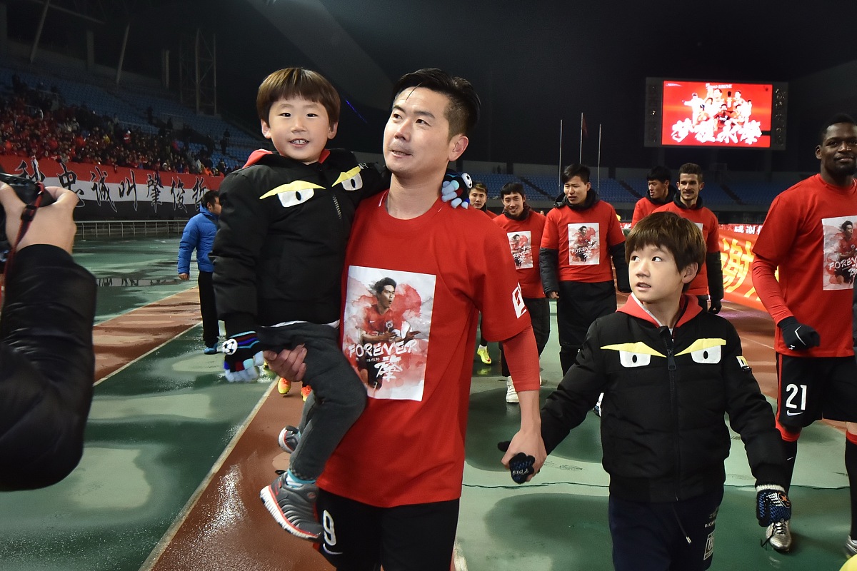 绝地反击!奥格斯堡客场逆袭,击败实力强大的对手的简单介绍 绝地反击!奥格斯堡客场逆袭,击败实力强大的对手的简单介绍