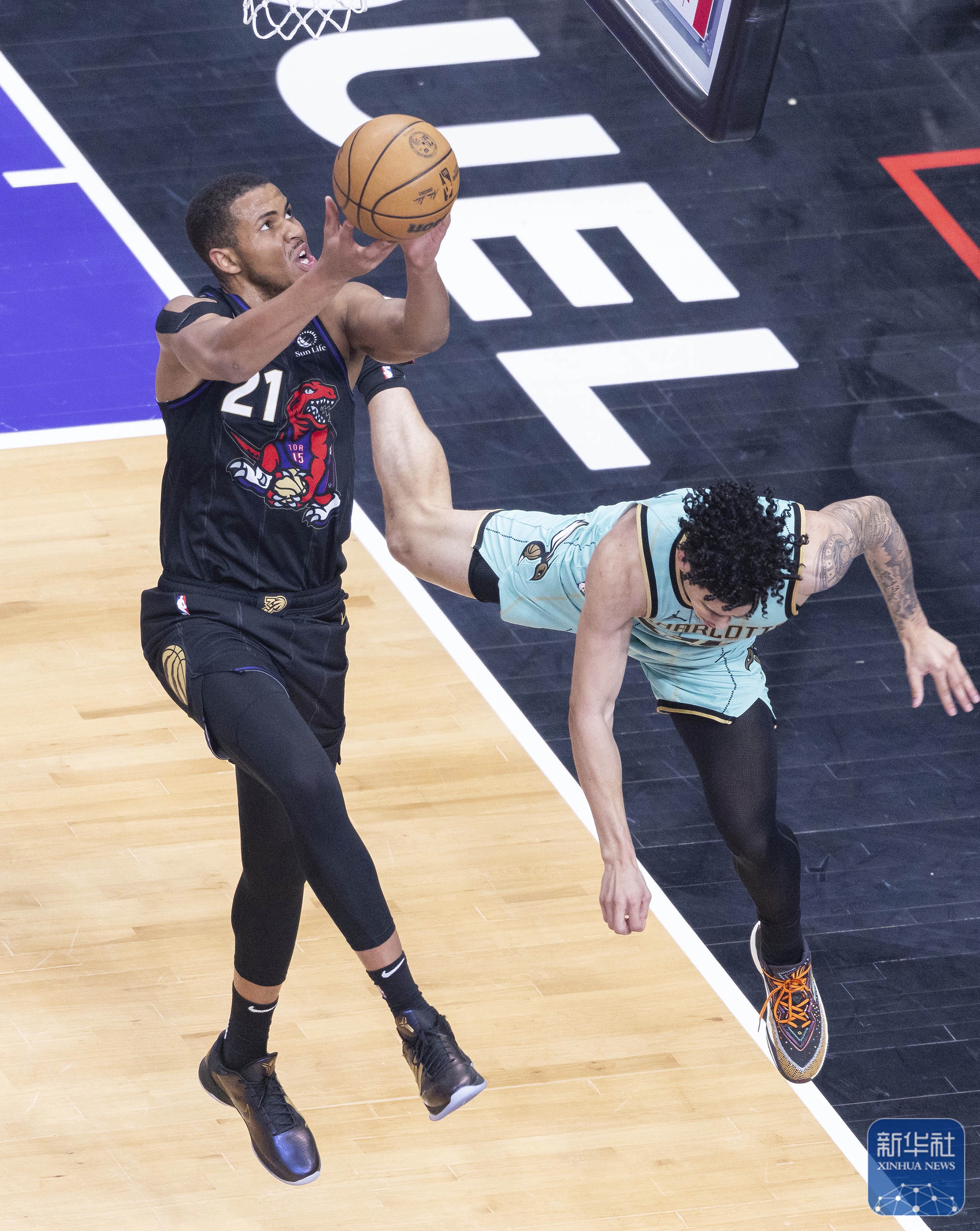 NBA季后赛：猛龙惊险晋级半决赛的简单介绍