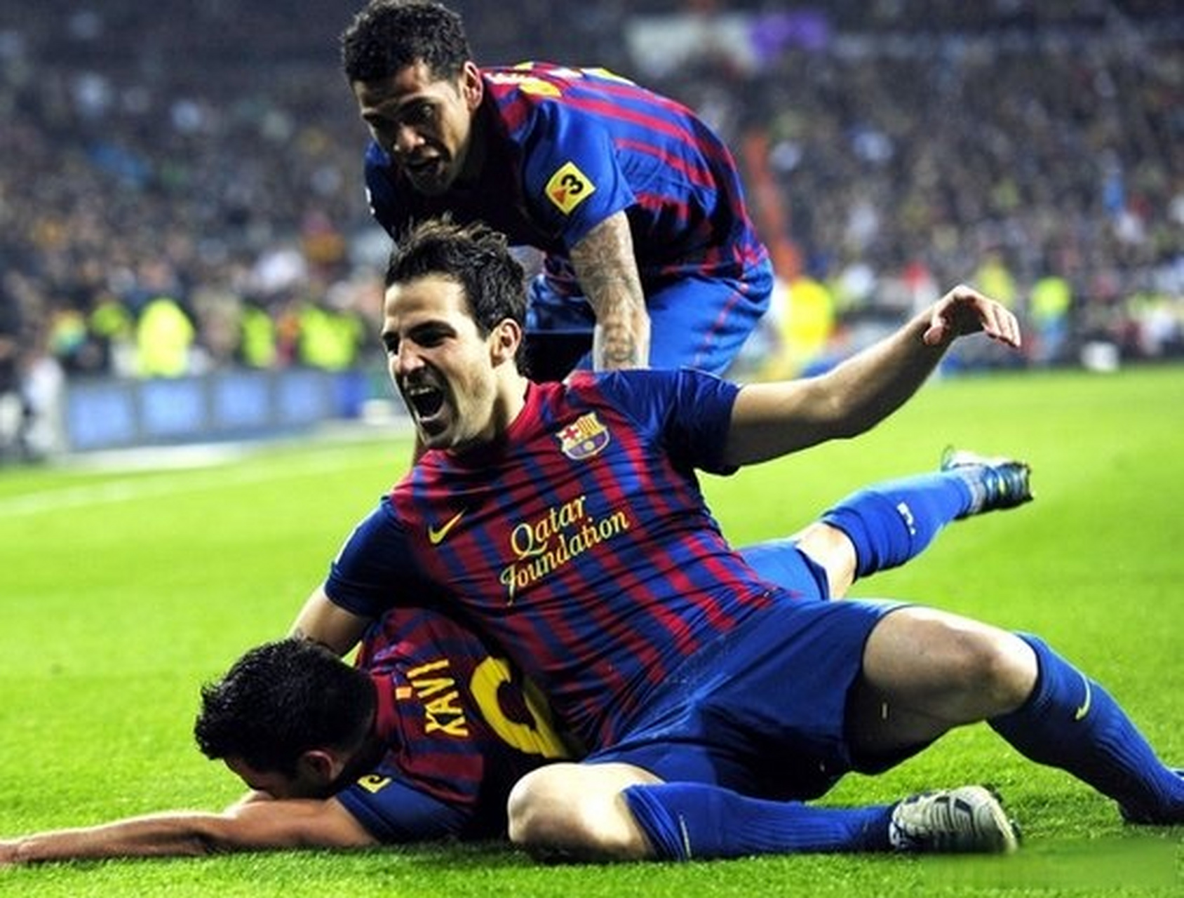 vip注册-激烈交锋，足球赛场上的惊险一刻(激烈交锋,足球赛场上的惊险一刻是什么)