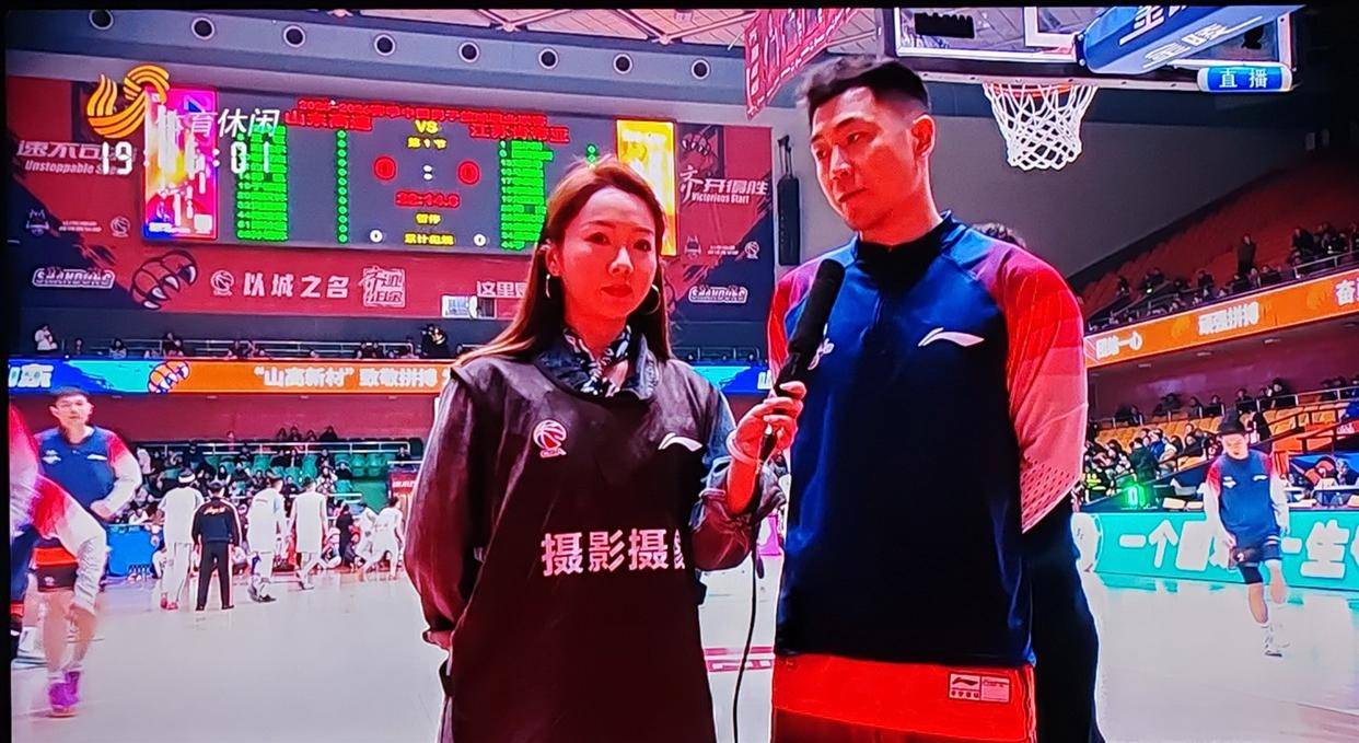 关于山东男篮实力抗衡江苏队，双方实力不相上下的信息